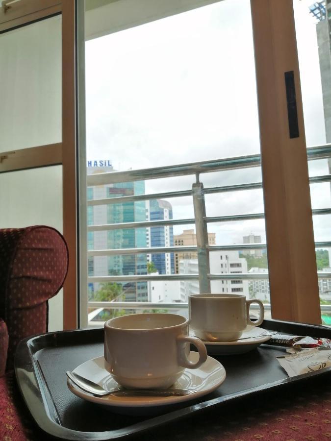 Stayinn Gateway Hotel Apartment Kuching Esterno foto