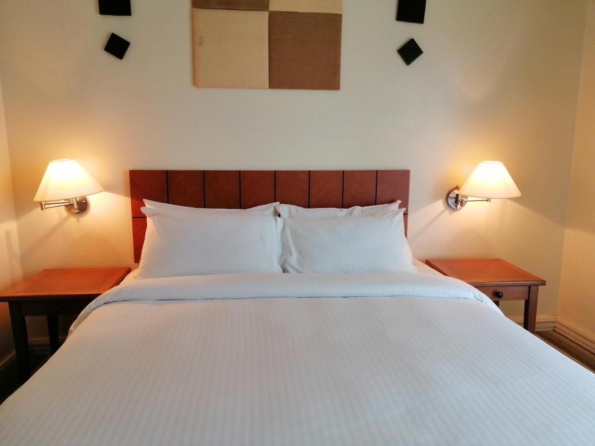 Stayinn Gateway Hotel Apartment Kuching Esterno foto