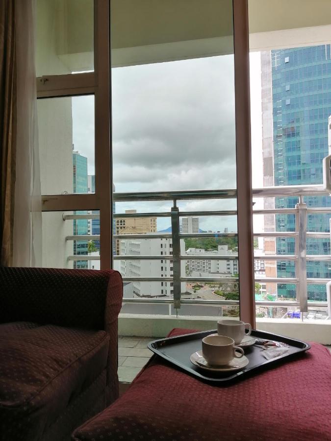 Stayinn Gateway Hotel Apartment Kuching Esterno foto
