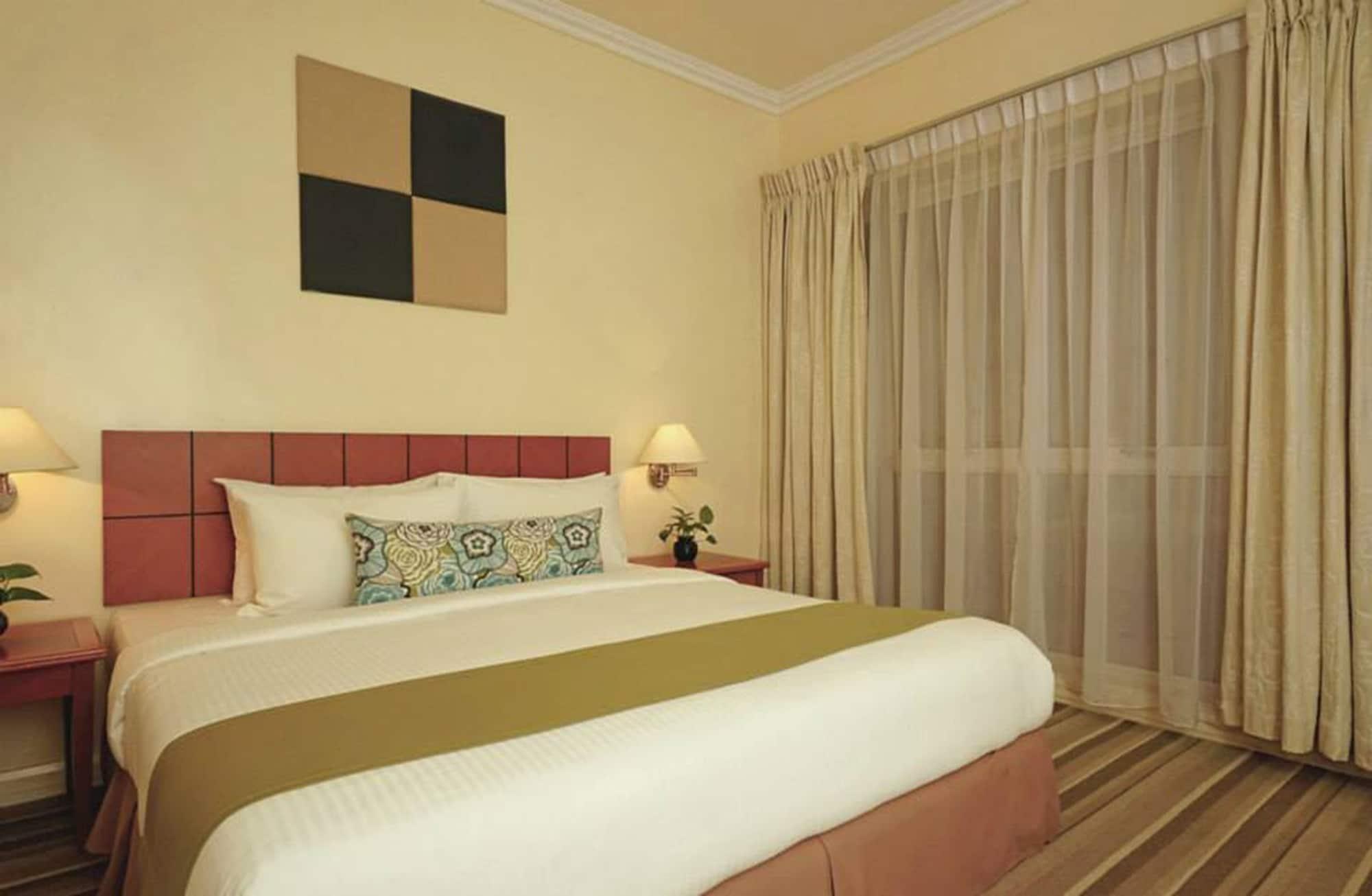Stayinn Gateway Hotel Apartment Kuching Esterno foto