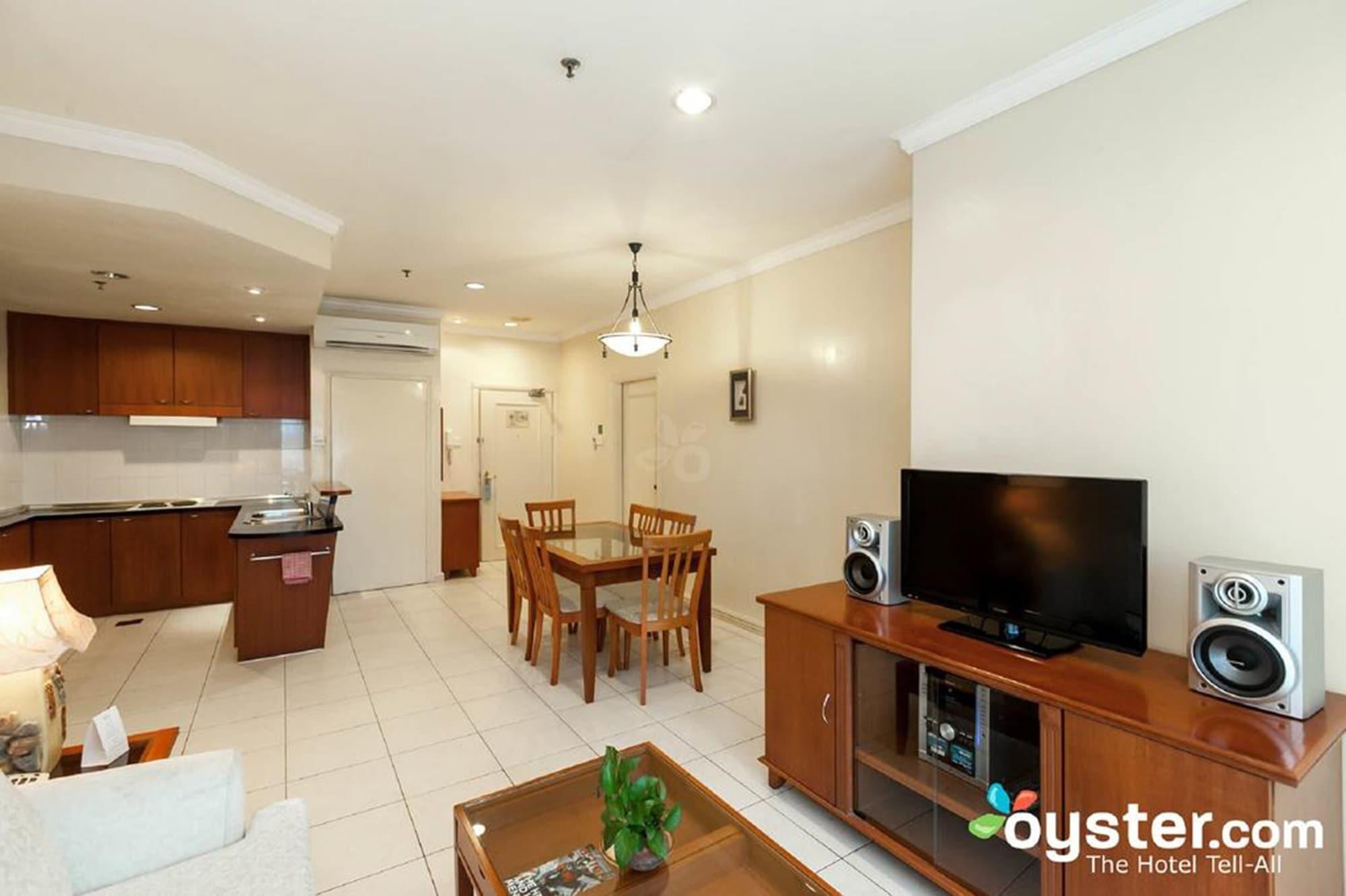 Stayinn Gateway Hotel Apartment Kuching Esterno foto