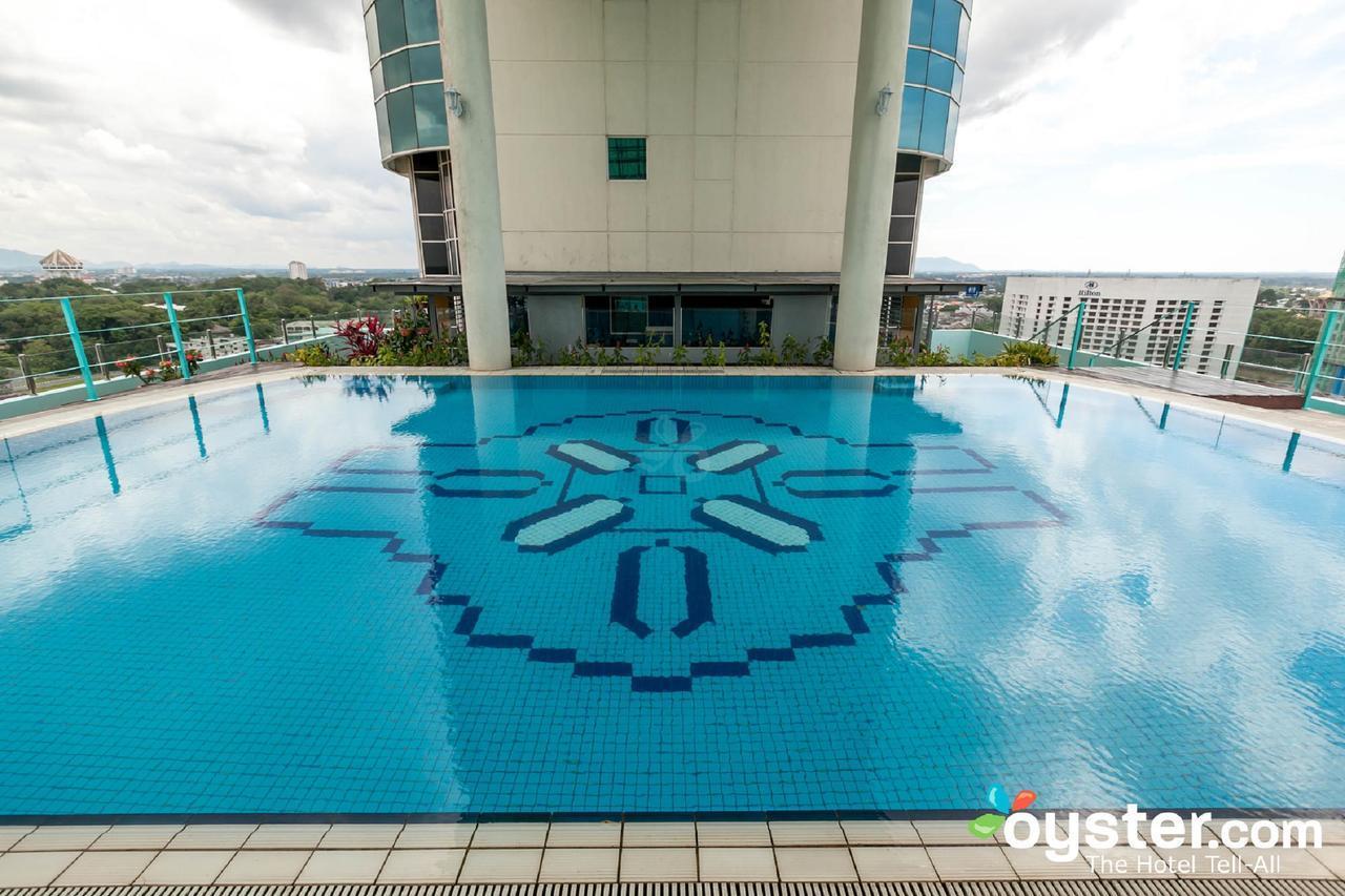 Stayinn Gateway Hotel Apartment Kuching Esterno foto