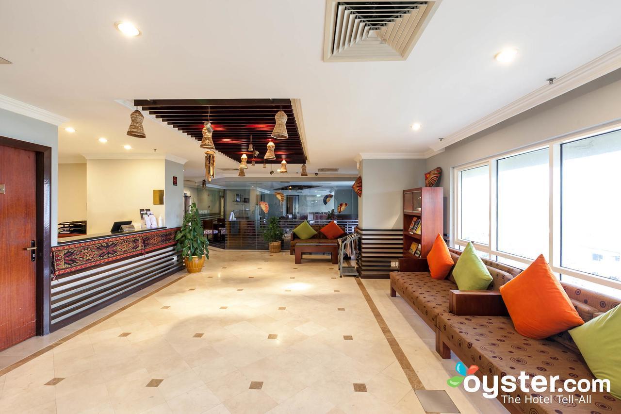 Stayinn Gateway Hotel Apartment Kuching Esterno foto