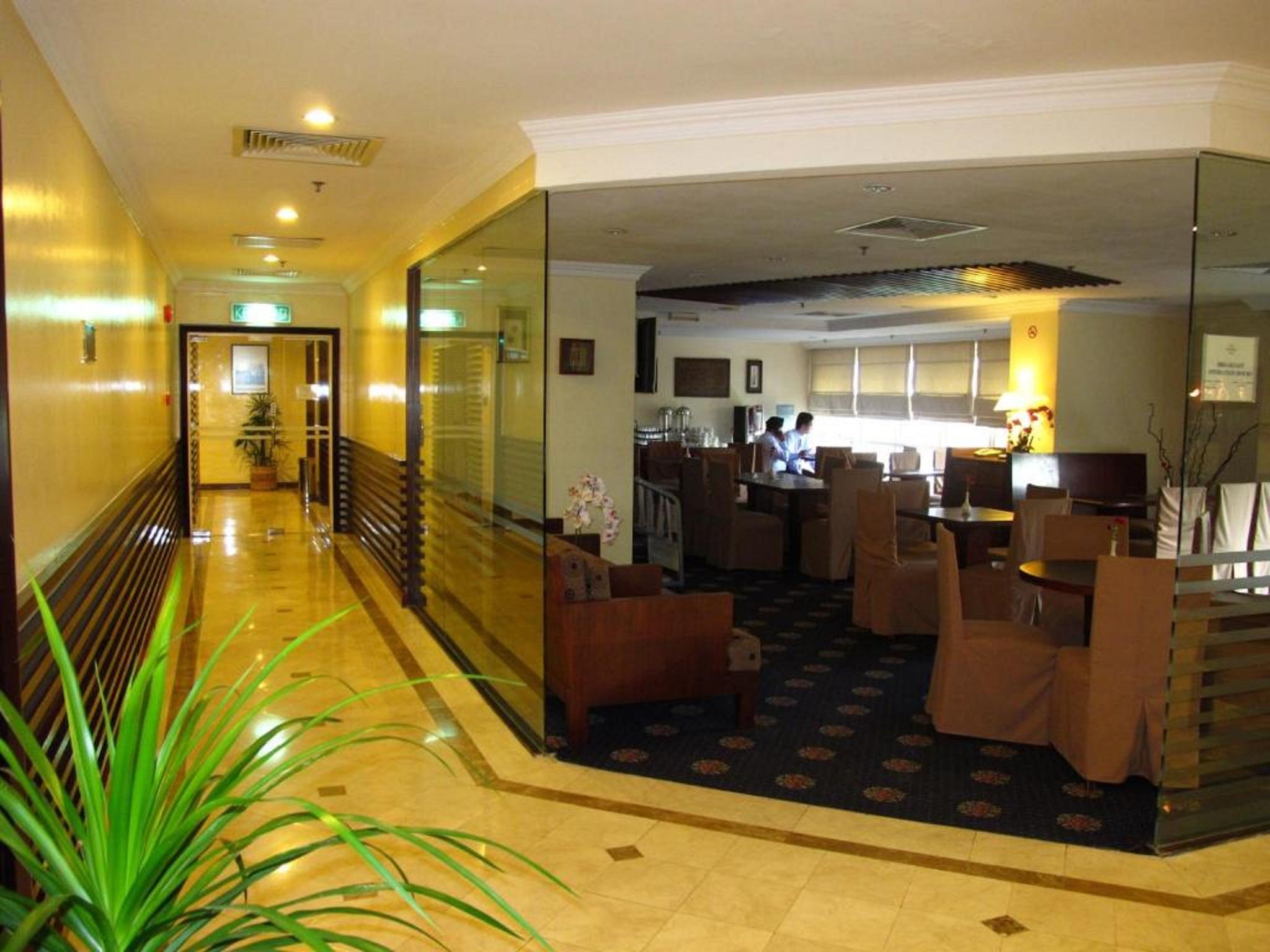 Stayinn Gateway Hotel Apartment Kuching Esterno foto